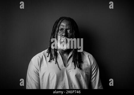 France, Paris - September 26, 2022. Ivorian reggae singer Tiken Jah Fakoly poses at the Barclay record company in Paris. Photo Michel Rubinel Stock Photo