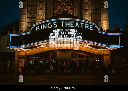 Kings Theatre vintage sign at night, Brooklyn, New York Stock Photo
