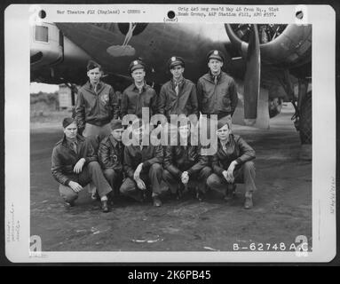 Lt. W.F. Swegle And Crew Of The 322Nd Bomb Sq., 91St Bomb Group, 8Th Air Force, In Front Of A Boeing B-17 Flying Fortress. England. Stock Photo