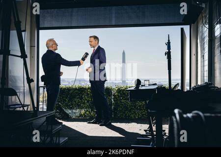 Washington, Vereinigte Staaten. 14th Oct, 2022. Federal Finance Minister Christian Lindner (FDP) during a TV interview on the sidelines of the IMF autumn conference. Washington, 10/14/2022. Credit: dpa/Alamy Live News Stock Photo