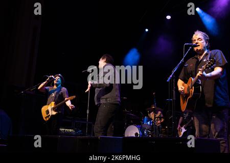 Glasgow, UK - Counting Crows perform at o2 Academy, Glasgow on 14th Oct 2022 as part of their Butter Miracle tour Credit: Jill ODonnell/Alamy Live News Stock Photo