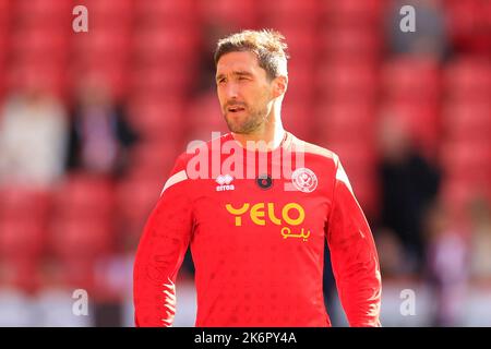 Chris Basham #6 of Sheffield United during the warm up for the game ahead of the Sky Bet Championship match Sheffield United vs Blackpool at Bramall Lane, Sheffield, United Kingdom, 15th October 2022  (Photo by Conor Molloy/News Images) Stock Photo