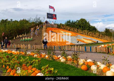Totton, Hampshire, UK. 15th October 2022. Thousands visit Sunnyfields Farm in Totton, Hampshire for spooktacular adventures and fangtastic displays at Pumpkin Time as Halloween approaches. A Paddington Bear tribute to the late Queen Elizabeth II. Credit: Carolyn Jenkins / Alamy Live News Stock Photo