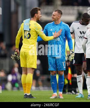 Fulham goalkeeper Bernd Leno (right) and Bournemouth goalkeeper Murara Neto following the Premier League match at Craven Cottage, London. Picture date: Saturday October 15, 2022. Stock Photo