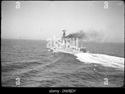 Sea of Japan…Soviet Kotlin Class Destroyer Besslednyi. Sea of Japan…the ...