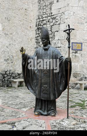 Statue of Pope John Paul ll in Cartagena Stock Photo