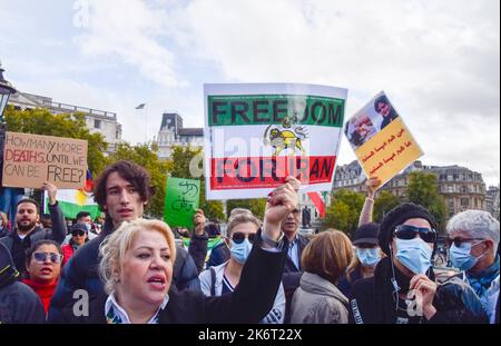 London, England, UK. 15th Oct, 2022. Crowds gather in Trafalgar Square as protests for Mahsa Amini and freedom in Iran continue. (Credit Image: © Vuk Valcic/ZUMA Press Wire) Credit: ZUMA Press, Inc./Alamy Live News Stock Photo