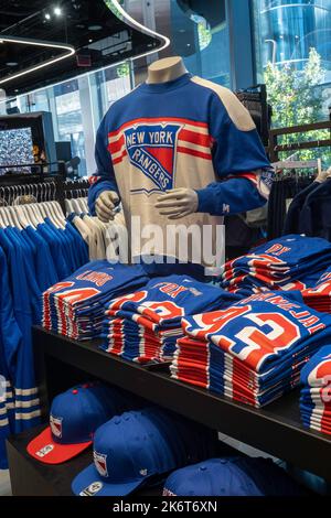 NHL Shop, New York City, 2022