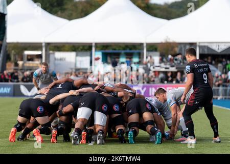 Bath scrum during the Gallagher Premiership match Saracens vs Bath Rugby at StoneX Stadium, London, United Kingdom. 15th Oct, 2022. (Photo by Richard Washbrooke/News Images) in London, United Kingdom on 10/15/2022. (Photo by Richard Washbrooke/News Images/Sipa USA) Credit: Sipa USA/Alamy Live News Stock Photo