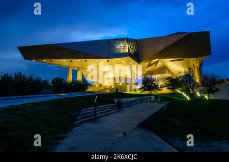 Lyon, Musee de Confluence, Coop Himmelb(l)au // Lyon, Musee de Confluence, Coop Himmelb(l)au Stock Photo