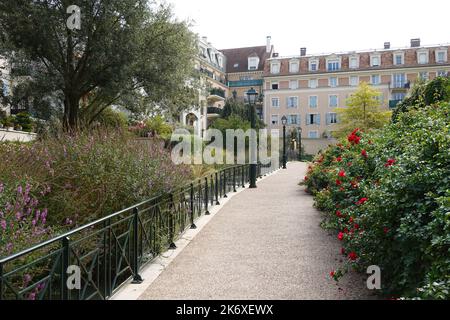 Le Plessis-Robinson, neue traditionelle Architektur // Le Plessis-Robinson, New Traditional Architecture Stock Photo