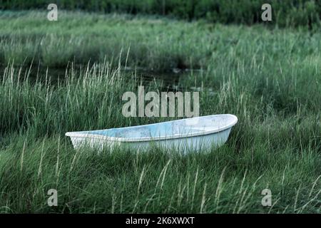 Fishing boat in marsh hi-res stock photography and images - Alamy