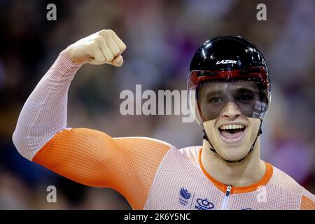 SAINT-QUENTIN-EN-YVELINES - Harrie Lavreysen cheers after winning the sprint final on the final day of the UCI Track Cycling World Championships in France. ANP ROBIN VAN LONKHUIJSEN Stock Photo