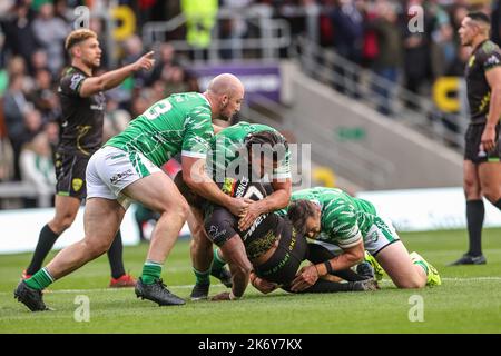 Leeds, UK. 16th Oct, 2022. Michael Lawrence of Jamaica is tackled by Liam Byrne of Ireland during the Rugby League World Cup 2021 match Jamaica vs Ireland at Headingley Stadium, Leeds, United Kingdom, 16th October 2022 (Photo by Mark Cosgrove/News Images) Credit: News Images LTD/Alamy Live News Stock Photo