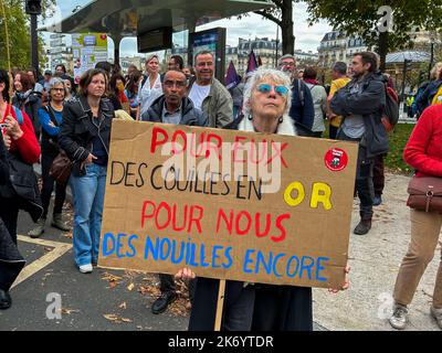 Paris, France, Large Crowd people, French Left Political Party, NUPES, LFI, Demonstration Against Cost of Living and inaction on Climate Change, Woman Protester Holding Sign, social issues support, Stand Up and Be Counted Stock Photo