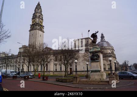 Side view of Cardiff City Hall in the city centre of Cardiff, Wales (UK) Stock Photo