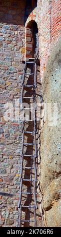 Greece, Thessaly, The Meteors, Unusual ancestral access to the Roussanou monastery (also called Sainte Barbe or Agia Barbara), one of the oldest monas Stock Photo