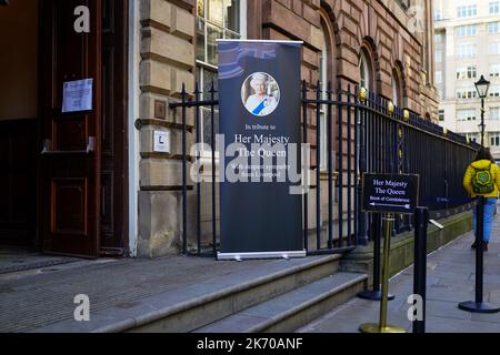 Sign depicting book of condolence for HRH Queen Elizabeths death at Liverpool Town Hall Stock Photo