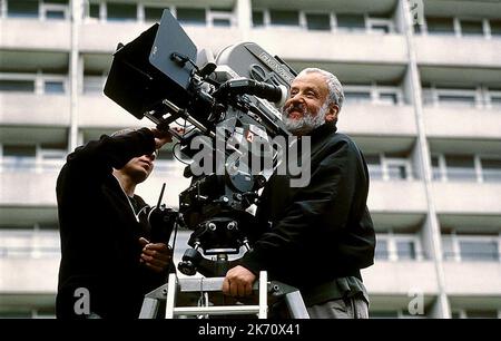 MIKE LEIGH, ALL OR NOTHING, 2002 Stock Photo