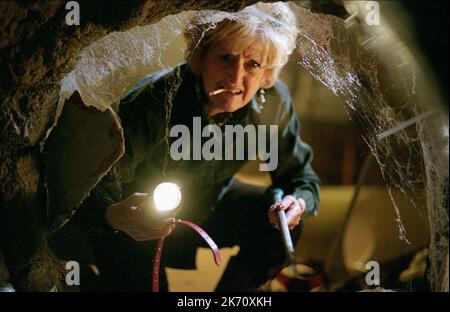 EILEEN RYAN, EIGHT LEGGED FREAKS, 2002 Stock Photo