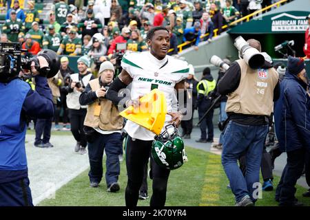 New York Jets cornerback Sauce Gardner (1) defends against the Baltimore  Ravens during an NFL football game Sunday, Sept. 11, 2022, in East  Rutherford, N.J. (AP Photo/Adam Hunger Stock Photo - Alamy