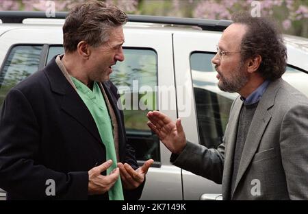 ROBERT DE NIRO, BILLY CRYSTAL, ANALYZE THAT, 2002 Stock Photo