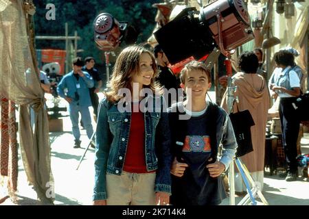 BYNES,MUNIZ, BIG FAT LIAR, 2002 Stock Photo