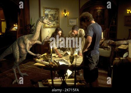 WENTWORTH MILLER, KATIE CARR, TYRON LEITSO, DINOTOPIA, 2002 Stock Photo