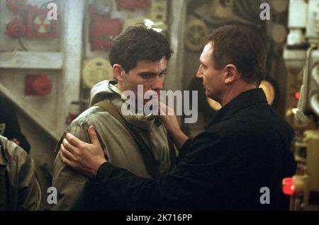 CHRISTIAN CAMARGO, LIAM NEESON, K-19: THE WIDOWMAKER, 2002 Stock Photo