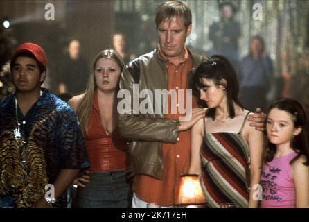 ANDREW SHIM, KELLY TRESHER, RHYS IFANS, SHIRLEY HENDERSON, FINN ATKINS, ONCE UPON A TIME IN THE MIDLANDS, 2002 Stock Photo