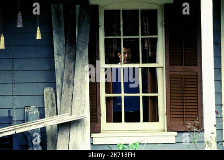 MEL GIBSON, SIGNS, 2002 Stock Photo