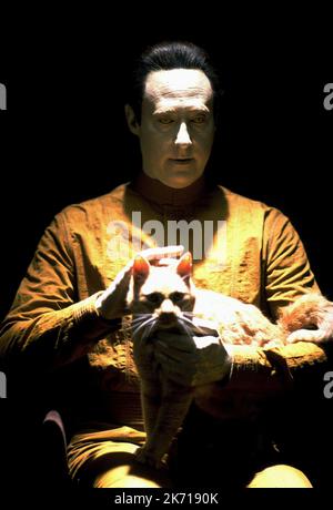 BRENT SPINER, CAT, STAR TREK: NEMESIS, 2002 Stock Photo