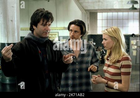 GORE VERBINSKI, MARTIN HENDERSON, NAOMI WATTS, THE RING, 2002 Stock Photo