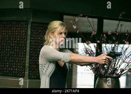 CHARLIZE THERON, TRAPPED, 2002 Stock Photo