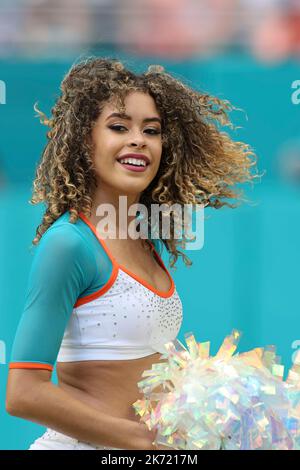 Sunday, October 16, 2022; Miami Gardens, FL USA; Miami Dolphins wide  receiver Jaylen Waddle (17) catches a pass and runs but Minnesota Vikings  safety Stock Photo - Alamy