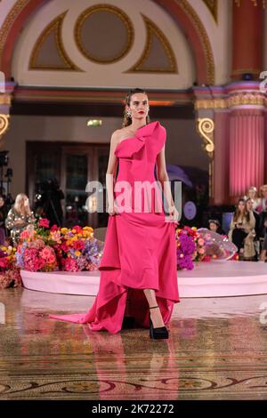 Melbourne, Australia. 16th Oct, 2022. A model wearing an outfit by designer Mariam Seddiq walks the runway during the closing night runway of Melbourne Fashion Week. Sunday saw the closing night runway of Melbourne Fashion Week with a glamorous setting under the impressive, grand dome at 333 Collins, the granite columns, decorative arches and elaborate wrought iron features were the backdrop for a showcase of high-end Australian fashion, Melbourne Australia. (Photo by Michael Currie/SOPA Images/Sipa USA) Credit: Sipa USA/Alamy Live News Stock Photo