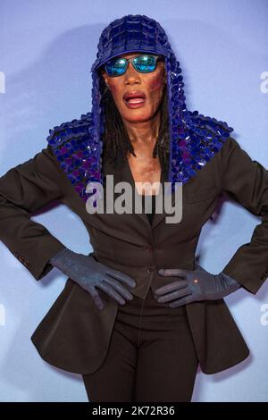 London, UK. 16th Oct, 2022. Grace Jones attends the 'Glass Onion: A Knives Out Mystery' European Premiere Closing Night Gala during the 66th BFI London Film Festival at The Royal Festival Hall on October 16, 2022 in London, England. Photo by Gary Mitchell Credit: Gary Mitchell, GMP Media/Alamy Live News Stock Photo