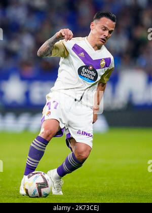 Roque Mesa of Real Valladolid during the La Liga match between RCD Espanyol and Real Valladolid played at RCDE Stadium on October 16, 2022 in Barcelona, Spain. (Photo by Sergio Ruiz / PRESSIN) Stock Photo