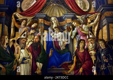 Madonna and Child, with, Four Angels, Six Saints, the Altarpiece of San Barnaba, 1487, by, Sandro Botticelli, 1445-1510, Uffizi Gallery, Florence, Tuscany, Italy.( Florence Italian painter of the Florentine school of the early Renaissance) Stock Photo