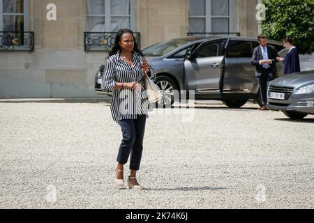 ©Thomas Padilla/MAXPPP -   22/06/2017 ; Paris FRANCE; SORTIE DU CONSEIL DES MINISTRES AU PALAIS DE L' ELYSEE. French Sports Minister Laura Flessel leaves the Elysee Palace in Paris after the first cabinet meeting of the French new government on June 22, 2017. Stock Photo