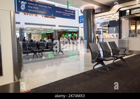 Los Angeles, California, USA. 29th Sep, 2022. Seats at the gate in Terminal 3 at LAX.The Aviation Industry has faced considerable trouble after the COVID-19 Pandemic bailouts as most airlines laid off staff only for air travel to quickly rebound. Pilot, flight attendant and general staffing shortages have caused tens of thousands of flight cancellations across the United States in 2022. (Credit Image: © Taidgh Barron/ZUMA Press Wire) Stock Photo