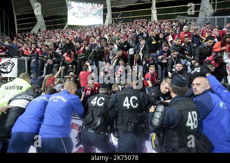 Amiens v Lille: Ligue 1 match halted after barrier collapses at front of away stand Stock Photo