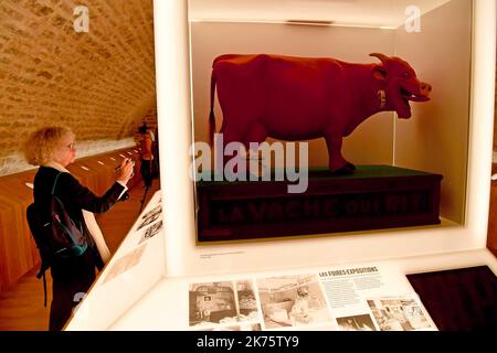 The House of the Laughing Cow is at Lons-le Saunier. It is located at the place that hosted the first ever, factory Fair. The building, in which it is, present an innovative architecture, but many principles consistent with the preservation of the environment as a thermal insulation and low energy lighting. The Bel cheese was created in 1865 to Orgelet. The cheese moved to Lons-le-Saunier in the year 1897.The House of the Laughing Cow is at Lons-le Saunier. It is located at the place that hosted the first ever, factory Fair. The building, in which it is, present an innovative architecture, but Stock Photo