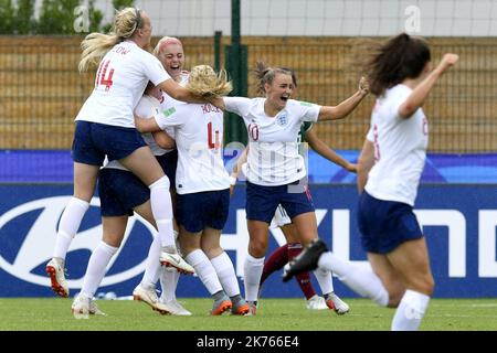 ©PHOTOPQR/OUEST FRANCE ; Football. Coupe du Monde FIFA U-20 féminines. Angleterre / Mexique . Joie des Anglaises -   the FIFA U-20 Women's World Cup England vs Mexico Stock Photo