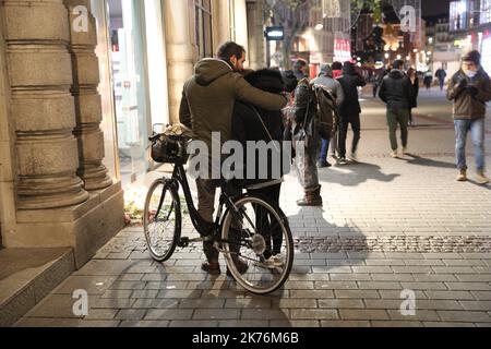 ©PHOTOPQR/L'ALSACE/Jean-Marc LOOS ; Strasbourg 12/12/2018  Hommage rendu aux victimes au lendemain des coups de feu tirés au marché de Noël au centre ville de Strasbourg le 11 décembre 2018.   Strasbourg, France, dec 12th 2018 - Tribute to victims of the Chrismas market attack Stock Photo