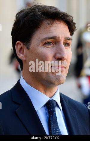Le premier ministre du Québec, Paul St-Pierre Plamondon, répond aux ...