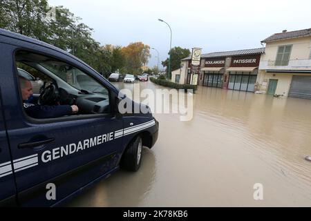 inondations à au muy violent rainfalls and floods in Muy south eastern ...