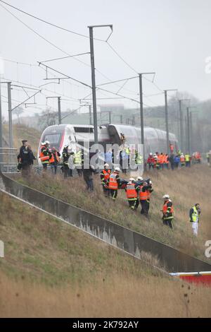 A train in France crashes at 200mph after derailing from the track. One ...
