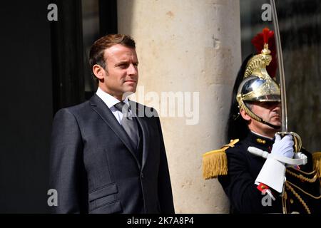 ©Julien Mattia / Le Pictorium/MAXPPP - Julien Mattia / Le Pictorium - 23/07/2020 - France / Ile-de-France / Paris - le President Emmanuel Macron recevait au Palais de l'Elysee pour entretien, le President de la Republique de Chypre, Mr Nicos Anastasiades, le 23 Juillet 2020. / 23/07/2020 - France / Ile-de-France (region) / Paris - President Emmanuel Macron received at the Elysee Palace for interview, the President of the Republic of Cyprus, Mr Nicos Anastasiades, on July 23, 2020. Stock Photo