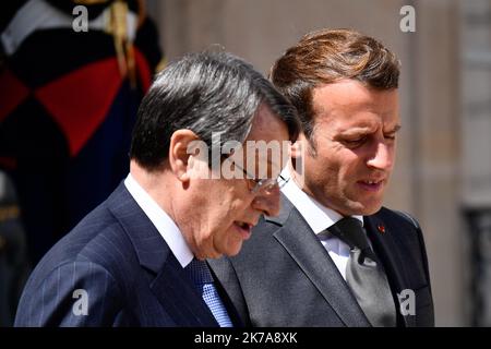 ©Julien Mattia / Le Pictorium/MAXPPP - Julien Mattia / Le Pictorium - 23/07/2020 - France / Ile-de-France / Paris - le President Emmanuel Macron recevait au Palais de l'Elysee pour entretien, le President de la Republique de Chypre, Mr Nicos Anastasiades, le 23 Juillet 2020. / 23/07/2020 - France / Ile-de-France (region) / Paris - President Emmanuel Macron received at the Elysee Palace for interview, the President of the Republic of Cyprus, Mr Nicos Anastasiades, on July 23, 2020. Stock Photo